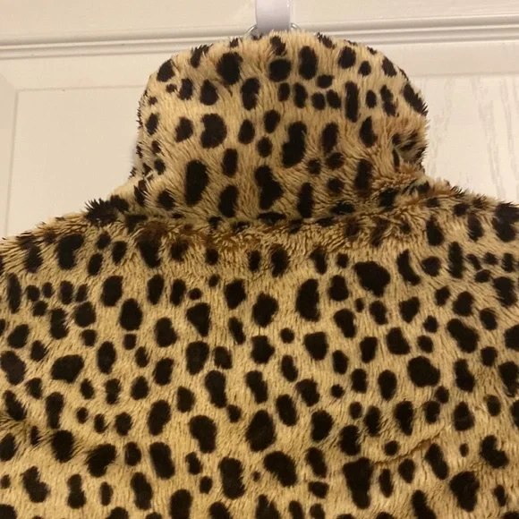 American Rag faux leopard coat - Picture 6 of 9
